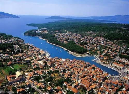 Bungalows Jurjevac Stari Grad  Bagian luar foto