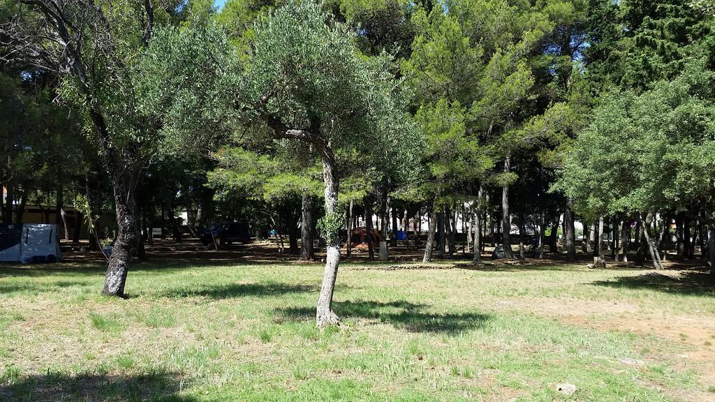 Bungalows Jurjevac Stari Grad  Bagian luar foto